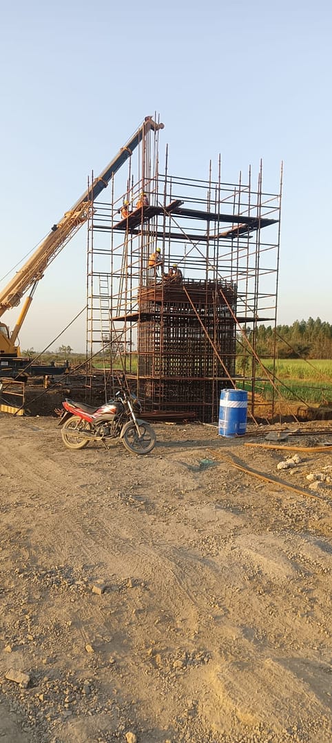 "Bridge pillar construction supported by India’s best crane rental company"